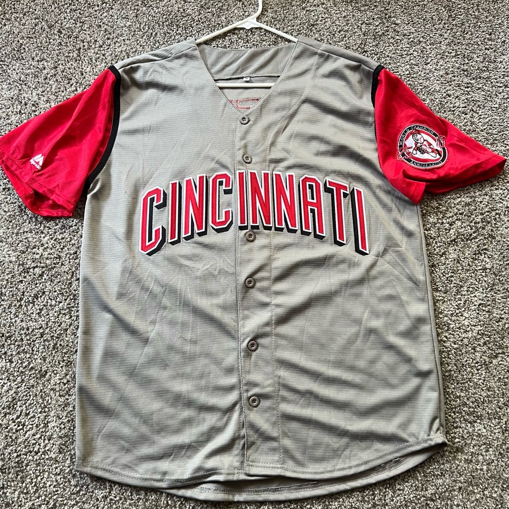 Ken Griffey Jr REDS jersey SIZE MEDIUM
